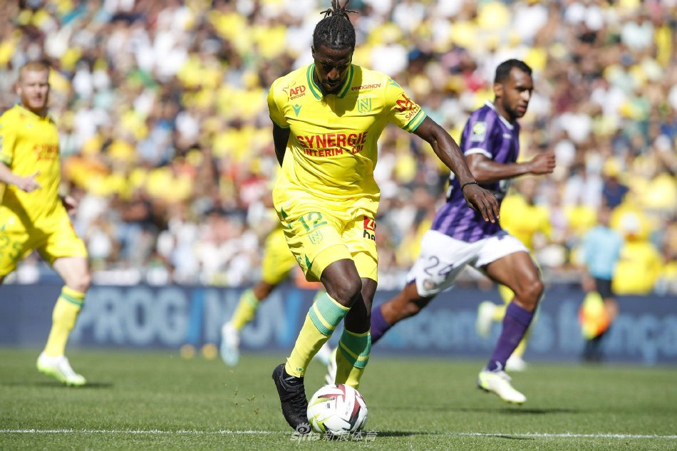 在比赛期间 在比赛期间